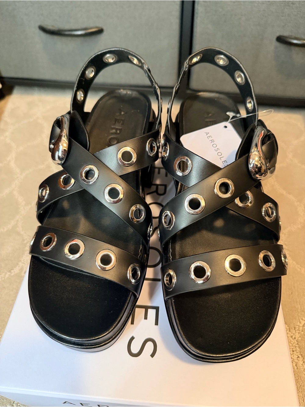 AEROSOLES Cleveland Black Grommet Platform Sandals 7.5 WIDE - Picture 3 of 8